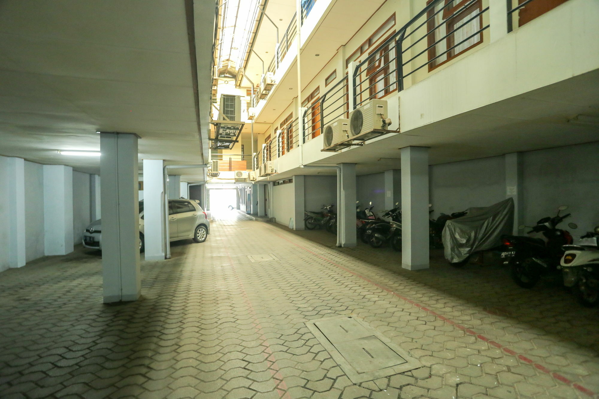 เรดดอร์ซ เนียร์ ซูกาจาดี 3 Hotel บันดุง ภายนอก รูปภาพ